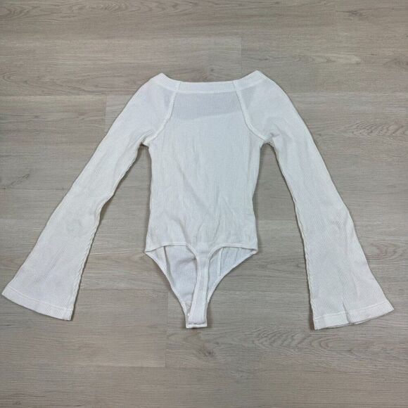 Free People On A Cloud Long Sleeve Bodysuit Womens Medium White Bell Sleeve - Picture 5 of 6